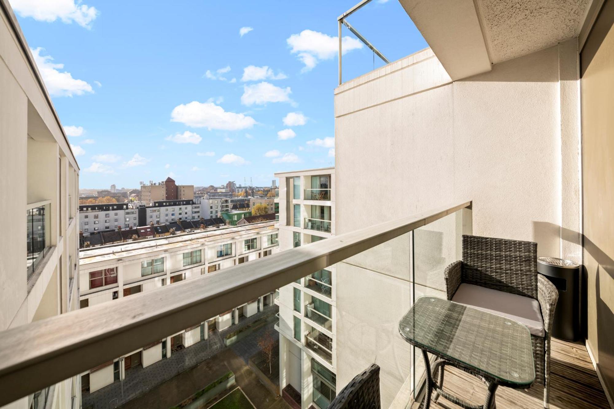 Londwell, Canary Wharf Skyline Balcony Suite Londres Exterior foto