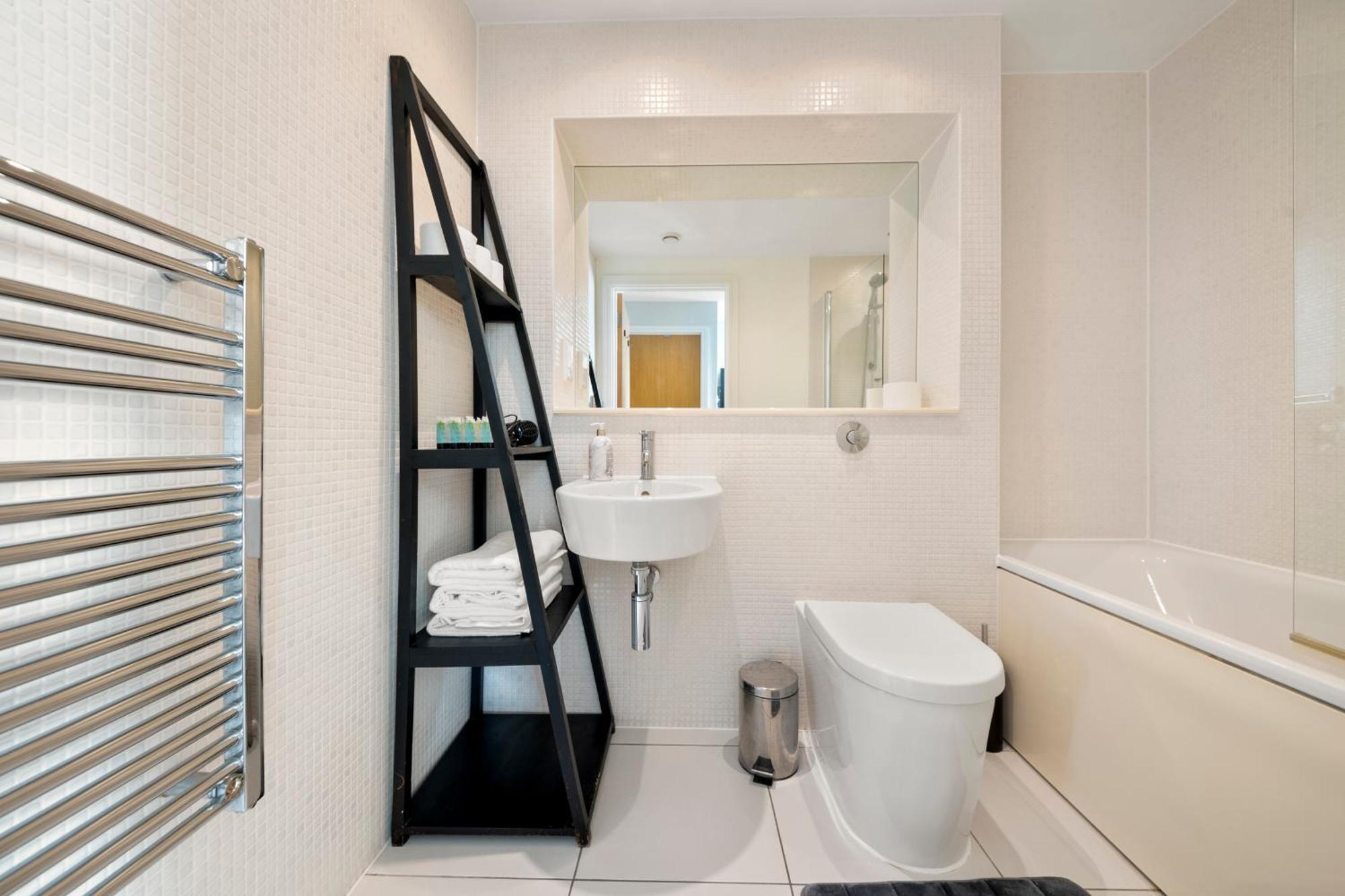 Londwell, Canary Wharf Skyline Balcony Suite Londres Exterior foto